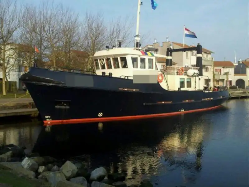 Kapal rondaan untuk dijual