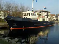 Kapal rondaan untuk dijual