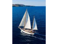 Yacht untuk dijual