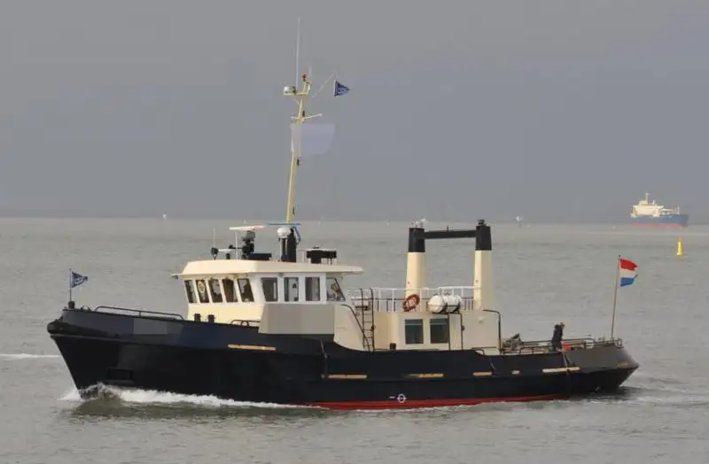 Kapal rondaan untuk dijual