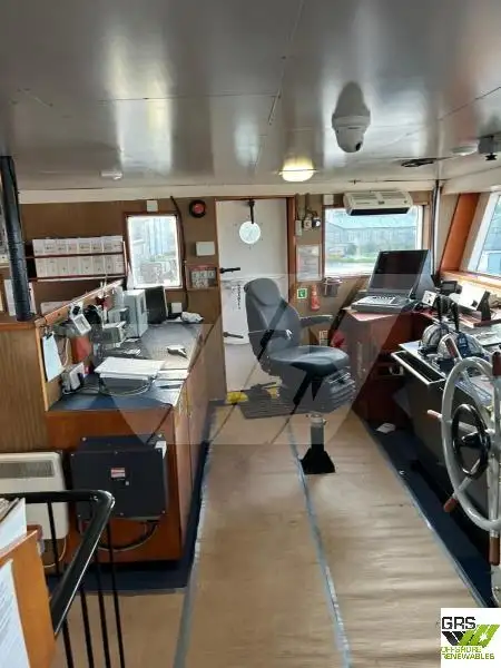 Kapal bekalan untuk dijual