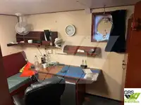 Kapal bekalan untuk dijual