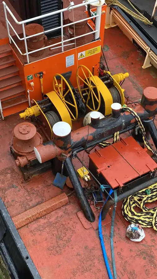 Kapal tunda untuk dijual