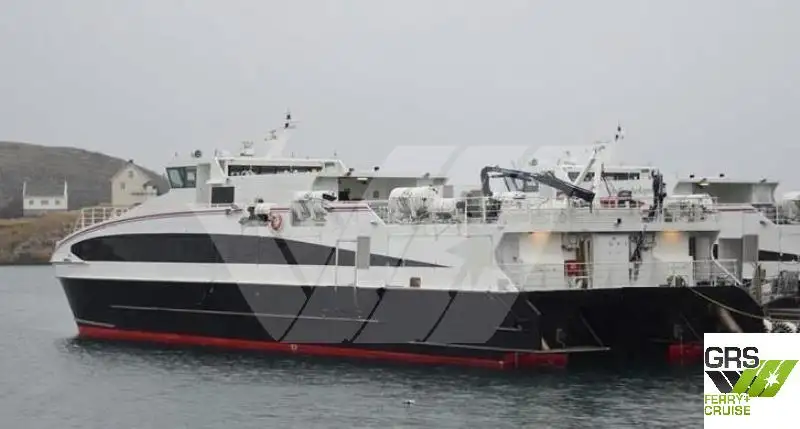 Kapal pelayaran untuk dijual