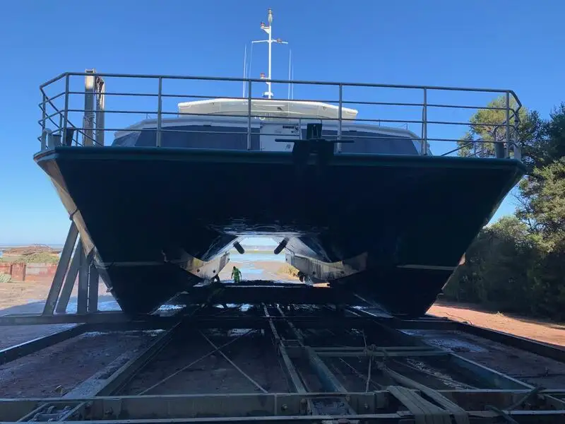 Kapal penumpang untuk dijual