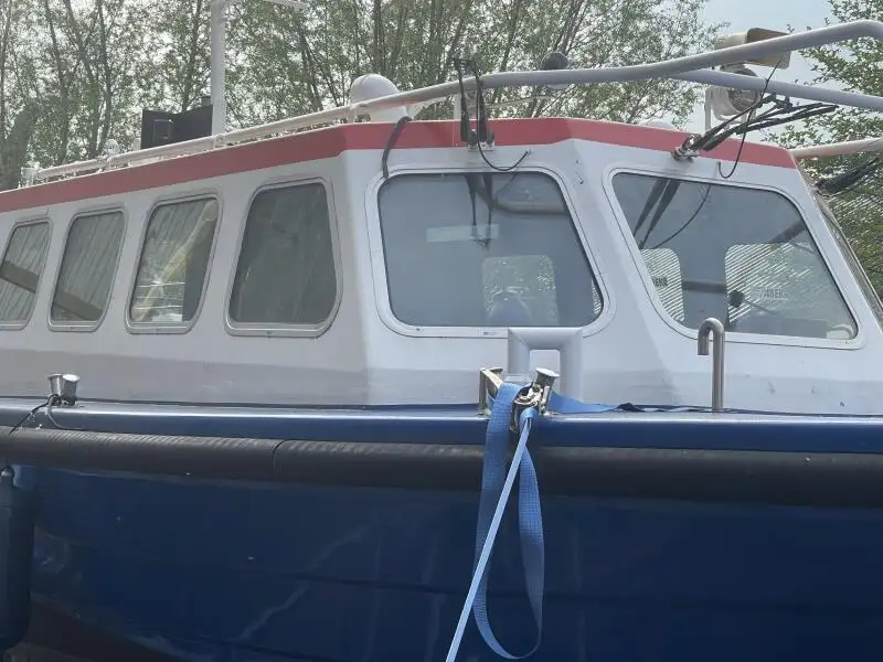 Kapal rondaan untuk dijual