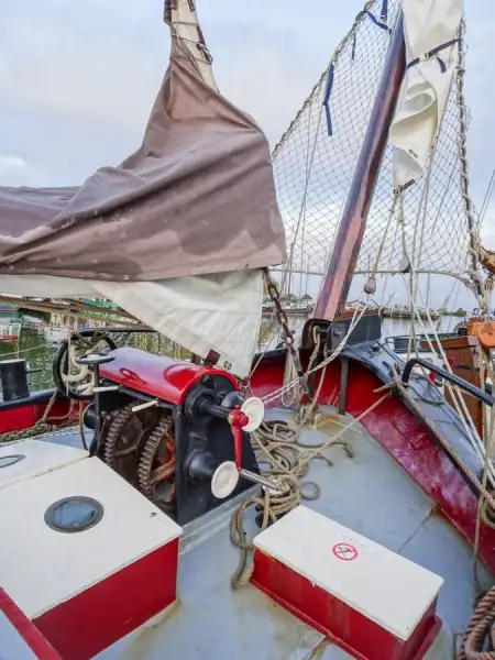 Kapal pengangkut pukal untuk dijual