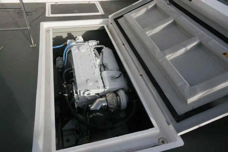 Kapal kerja untuk dijual