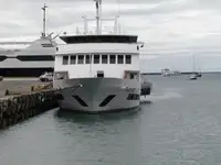 Kapal pelayaran untuk dijual