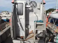 Kapal kerja untuk dijual
