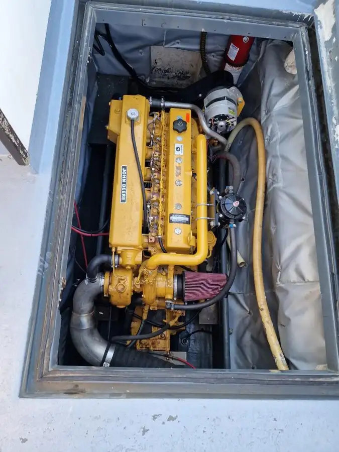 Kapal layar untuk dijual
