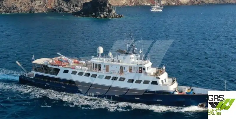 Kapal pelayaran untuk dijual