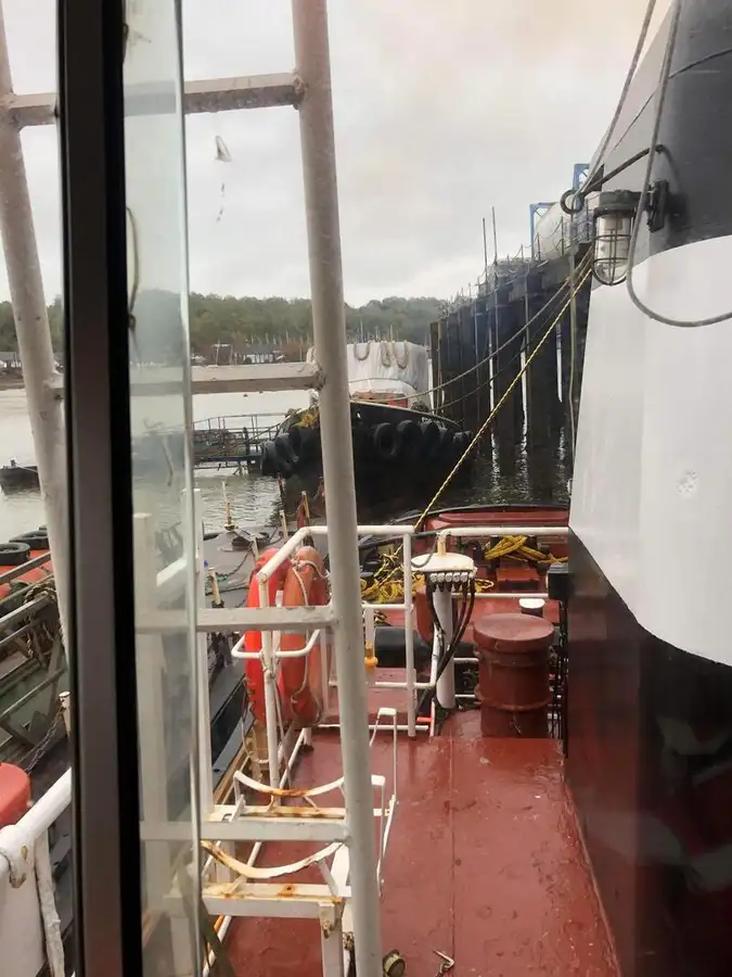 Kapal tunda untuk dijual