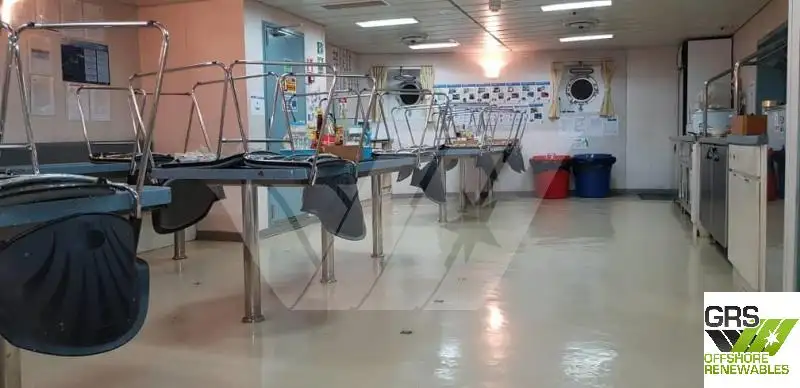 Kapal bekalan untuk dijual