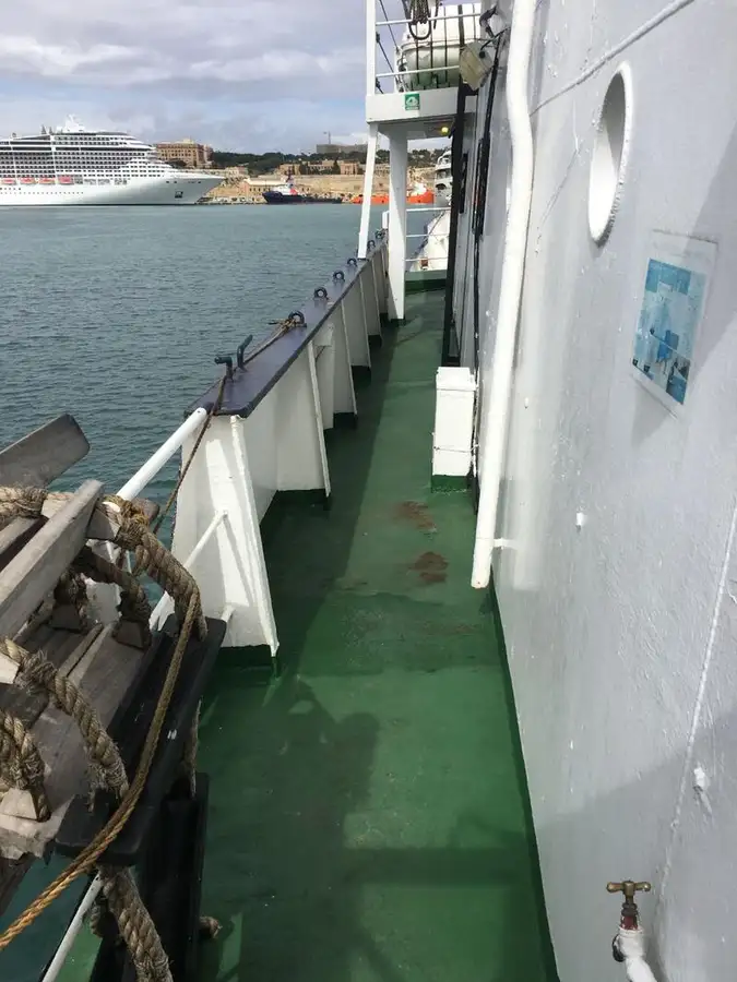 Kapal Bekal Pantas (FSV) untuk dijual