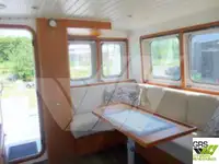 Kapal kerja untuk dijual