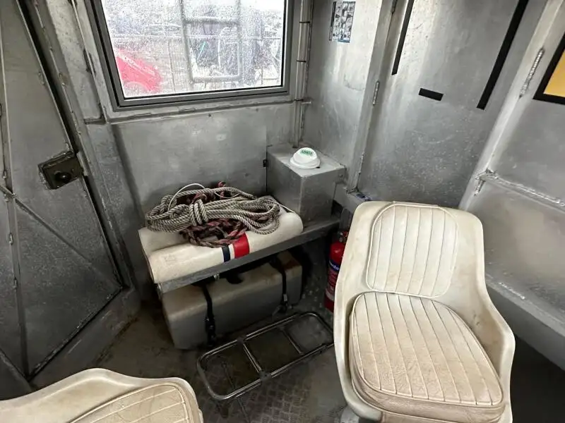 Kapal rondaan untuk dijual
