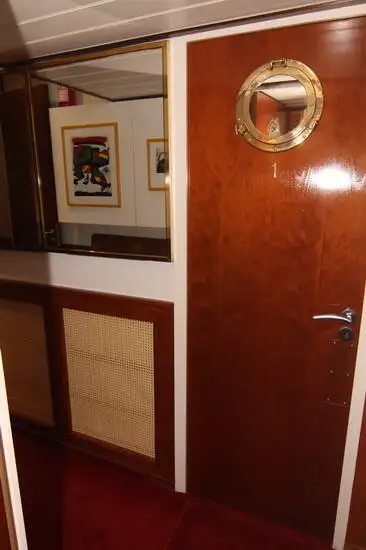 Kapal pelayaran untuk dijual