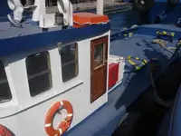 Kapal kerja untuk dijual