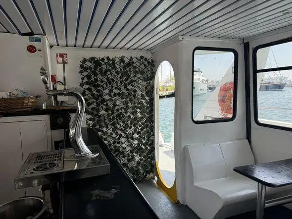 Kapal pelayaran untuk dijual