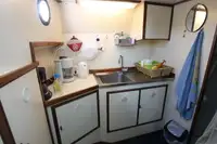 Kapal pelayaran untuk dijual