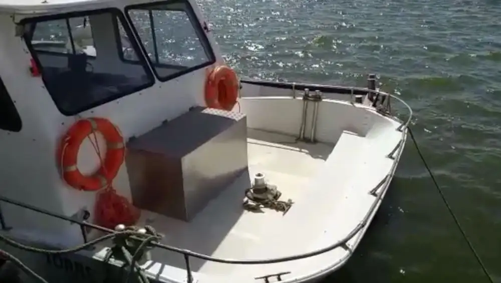 Kapal anak kapal untuk dijual