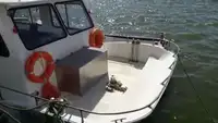 Kapal anak kapal untuk dijual