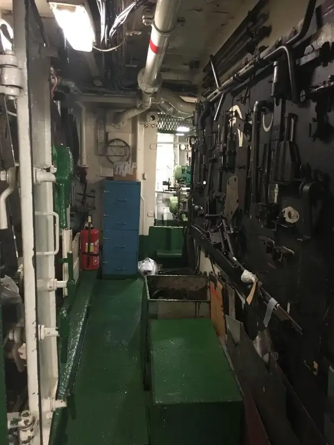 Kapal Bekal Pantas (FSV) untuk dijual