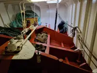 Kapal pelayaran untuk dijual