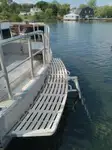 Kapal anak kapal untuk dijual