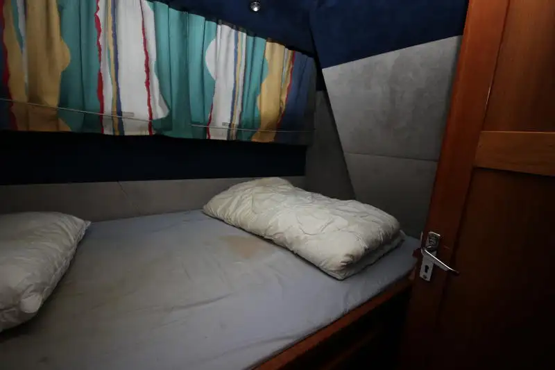 Kapal rondaan untuk dijual