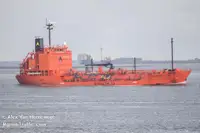 Oil/Chemical tanker untuk jualan