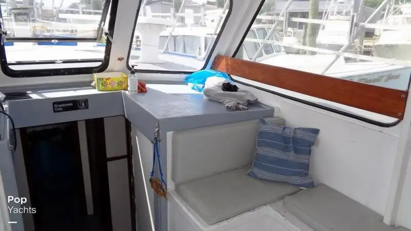 Kapal feri untuk dijual