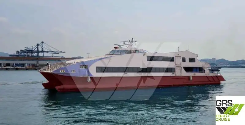 Kapal penumpang untuk dijual