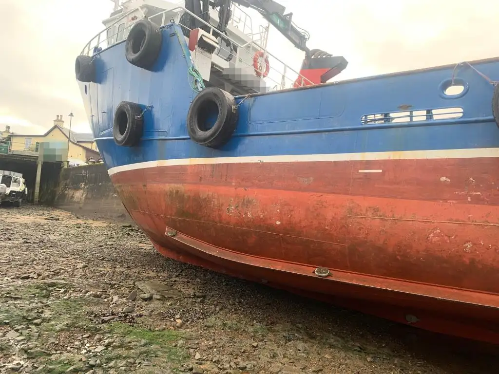 Kapal kerja untuk dijual