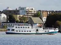 Kapal pelayaran untuk dijual