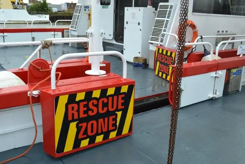Kapal layar untuk dijual