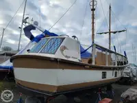 Kapal pelayaran untuk dijual
