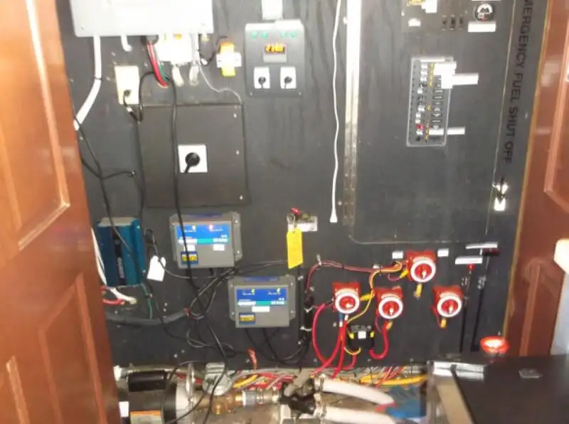 Kapal pelayaran untuk dijual