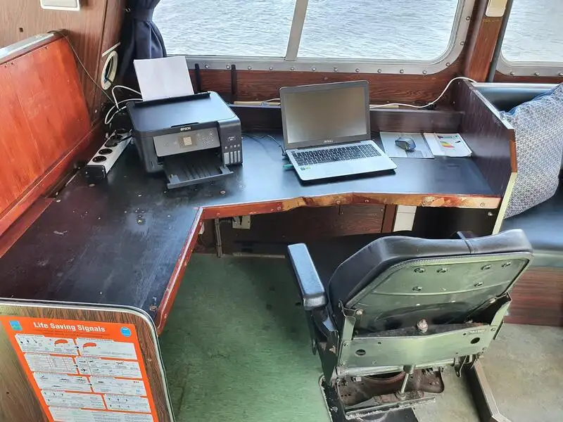 Kapal rondaan untuk dijual