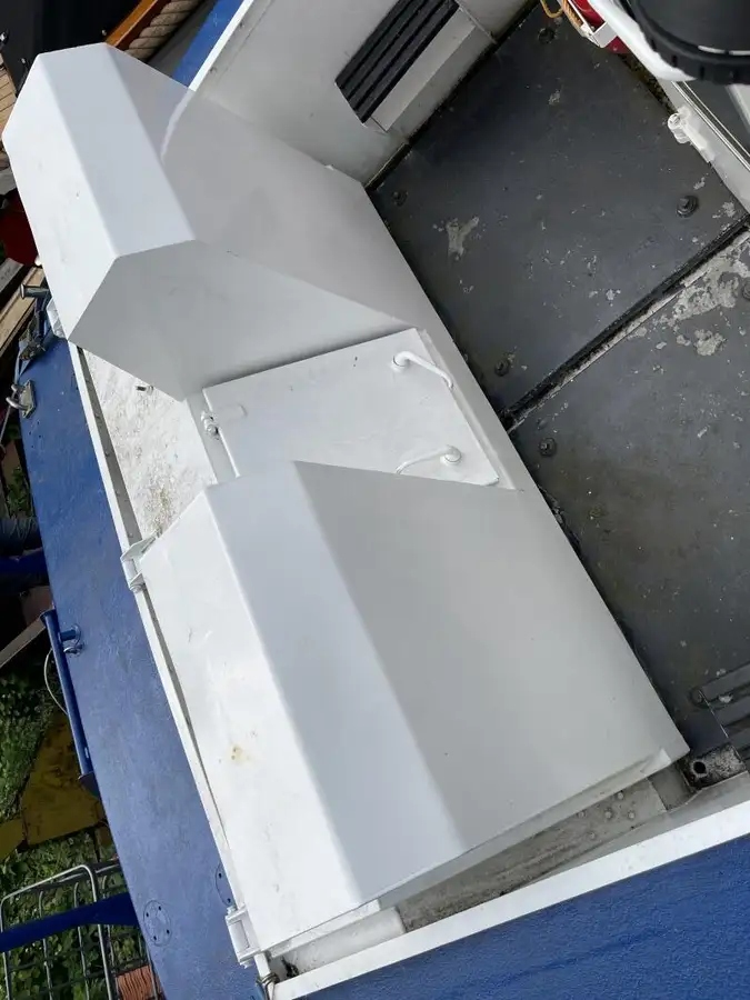 Kapal rondaan untuk dijual