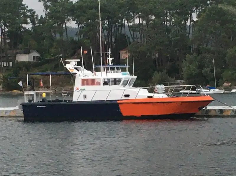 Kapal kerja untuk dijual