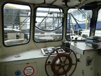 Kapal rondaan untuk dijual