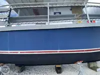 Kapal pelayaran untuk dijual