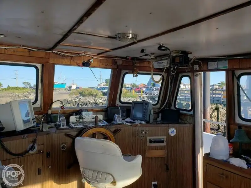 Kapal feri untuk dijual