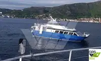 Kapal feri untuk dijual