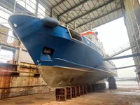 Kapal rondaan untuk dijual