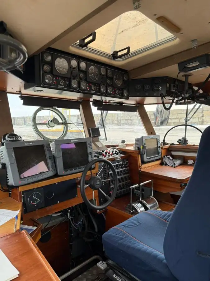 Kapal layar untuk dijual