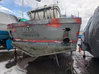 Kapal kerja untuk dijual