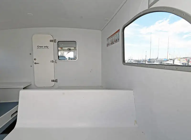 Kapal layar untuk dijual